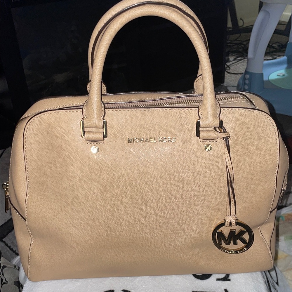 Michael Kors Savannah Large Leather BmTaupe Satchel New 13”L x 9”H x6”D 🔥